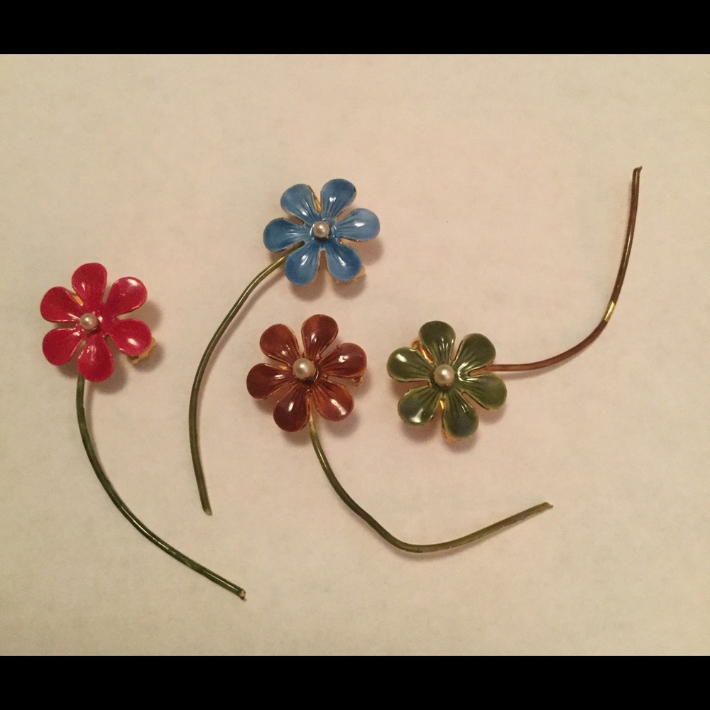 Vintage Flower Power Pins Enamel Pearl Center