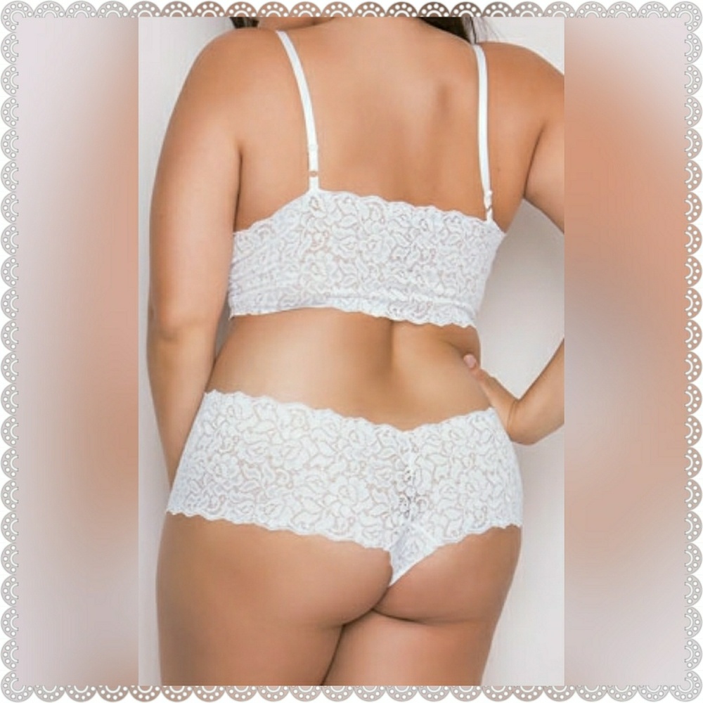🆕PLUS White Lace Booty Shorts & Cami Lingerie set - Picture 2 of 8