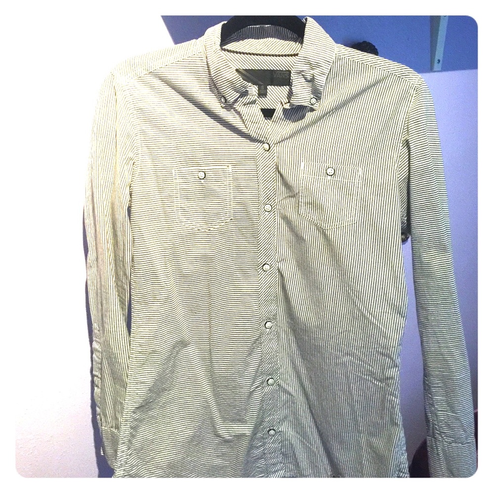 Juniors vans long sleeve button up