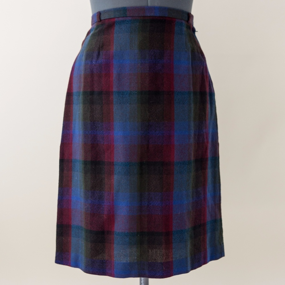 Vintage wool tartan plaid skirt