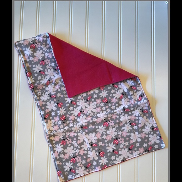 Flannel baby burp cloths, baby shower, baby girl - Picture 2 of 4