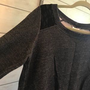 Maternity sweatshirt