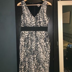 H&M size 8 beautiful black and white print dress