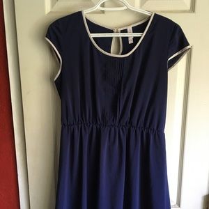 Short navy dress