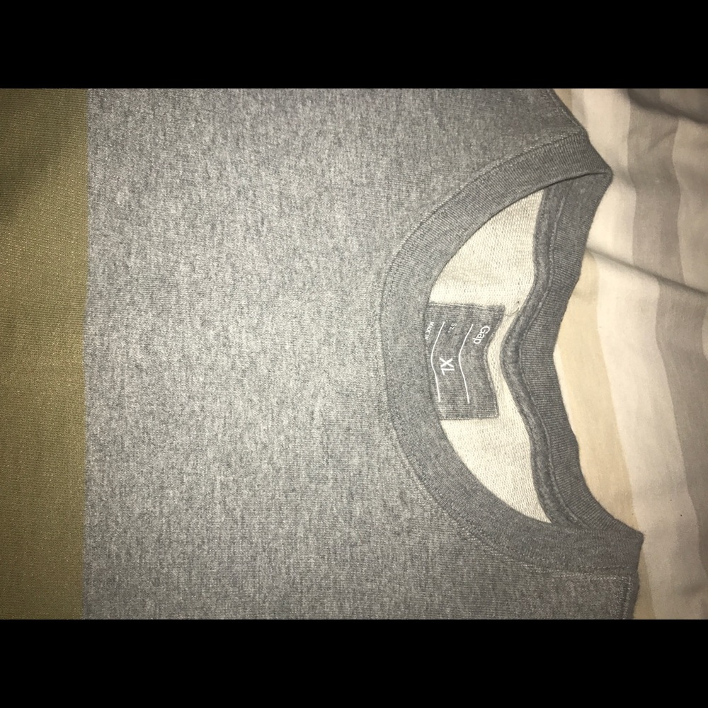 Gap sweatshirt