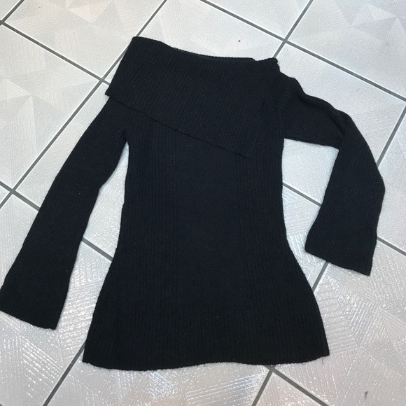 Fabulous with attractive asymmetrical collar💕 - Picture 5 of 8