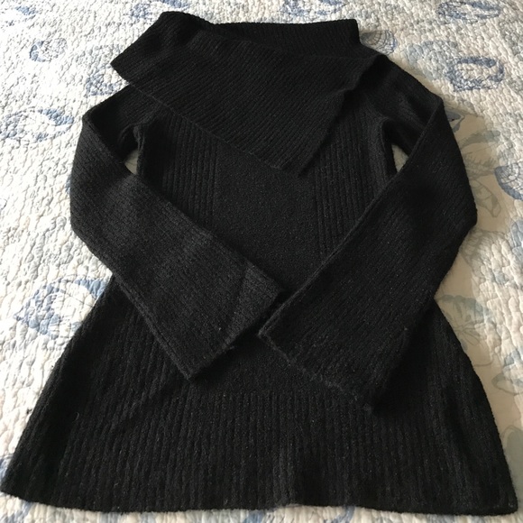 Fabulous with attractive asymmetrical collar💕 - Picture 3 of 8