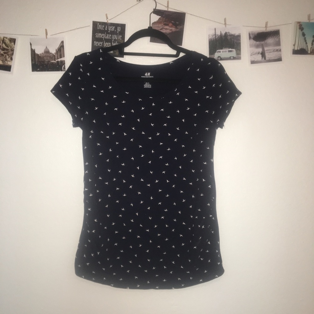 H & M pregnancy t shirt