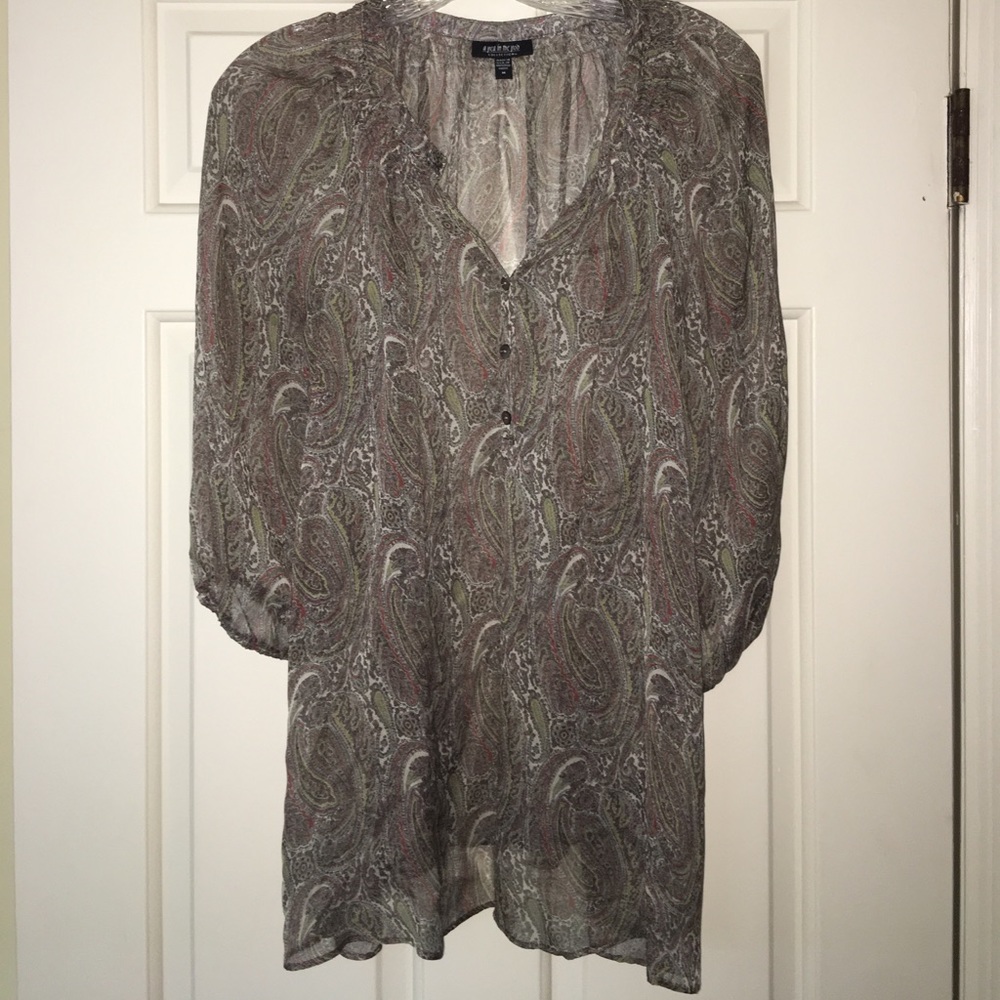 A Pea in the Pod Sheer Paisley Maternity Top M