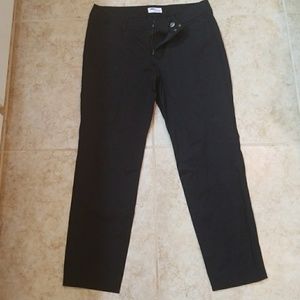 *NWOT* Old Navy Diva ankle pants