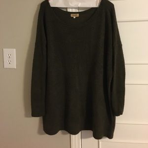 Piko Sweater Olive Green Medium. Worn only once!