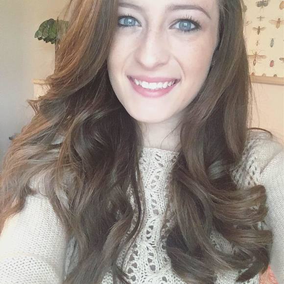 Meet your Posher, Delanie - Picture 1 of 1