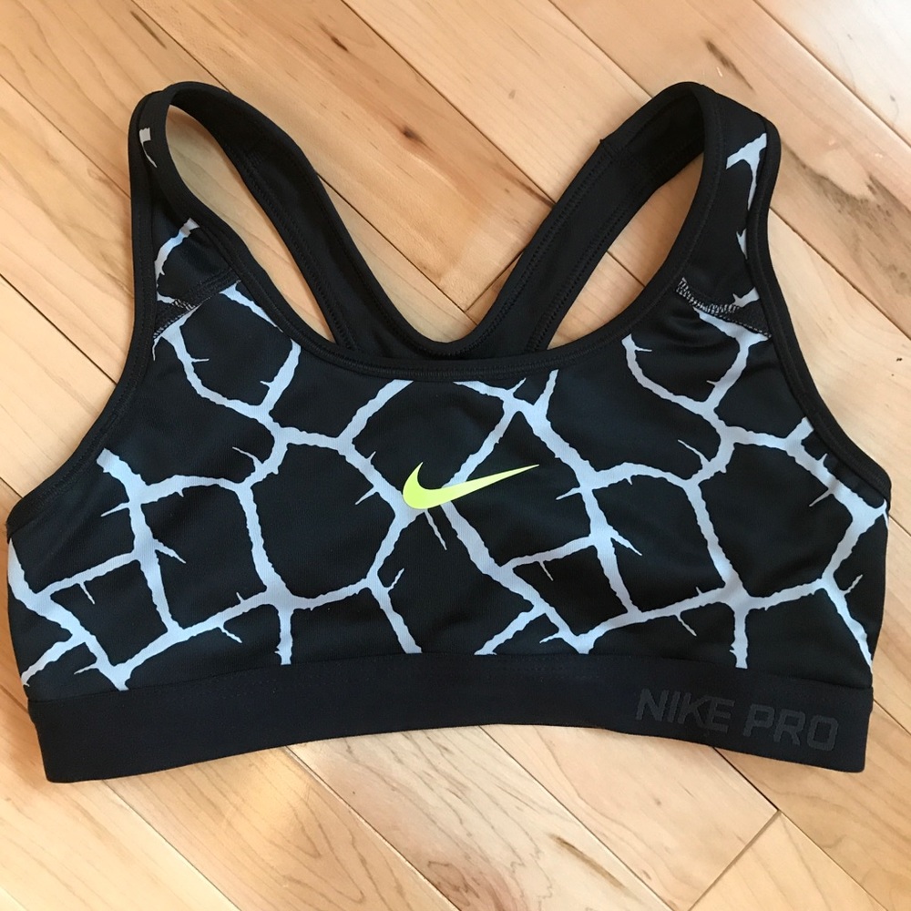 NWOT Nike pro dri-fit bra