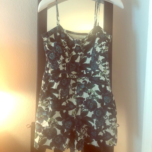 Romper - Picture 1 of 2