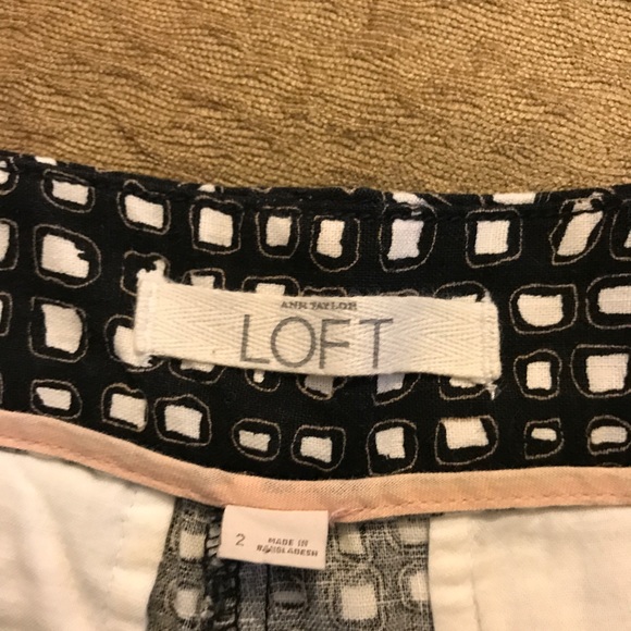 Ann Taylor- Loft 6" short - Picture 3 of 5