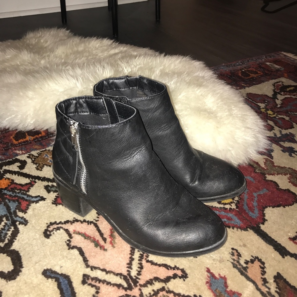 Topshop Black Booties Quilted Back