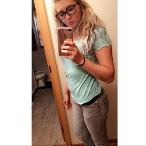 Meet your Posher, Kendall