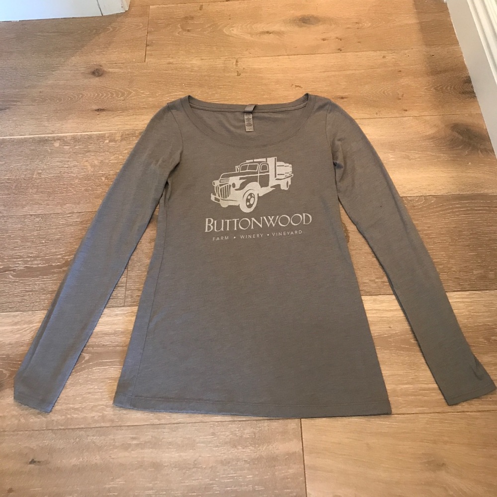 Buttonwood farm & winery  Long sleeve tee