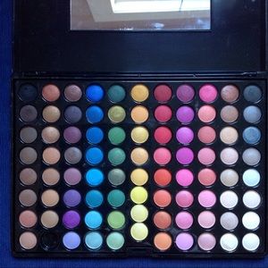 Ricky's NYC 88 eyeshadow palette rainbow