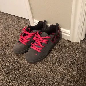 DC shoes size 9.5