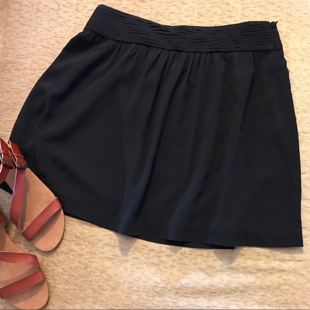 Loft -black gathered waist skirt size 4