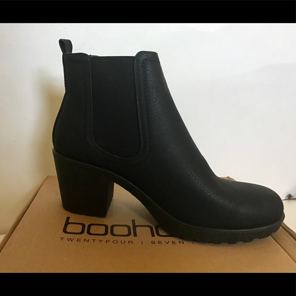 Boohoo Matilda Block Heel Chelsea Boot