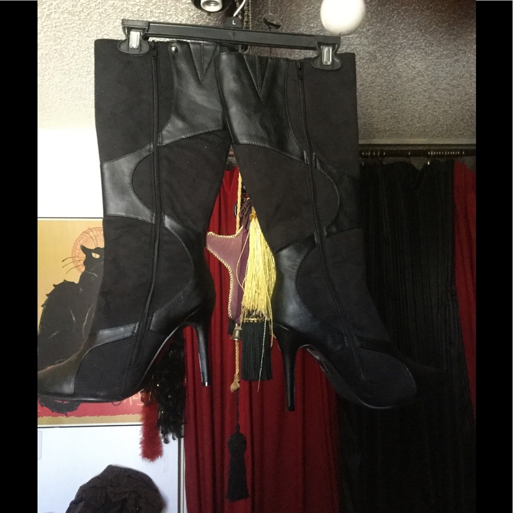 💥”NWOT"💥 KNEE HIGH DESIGNER BOOTS . . . - Picture 2 of 5