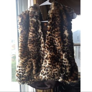 Leopard fur vest used only once like brand new