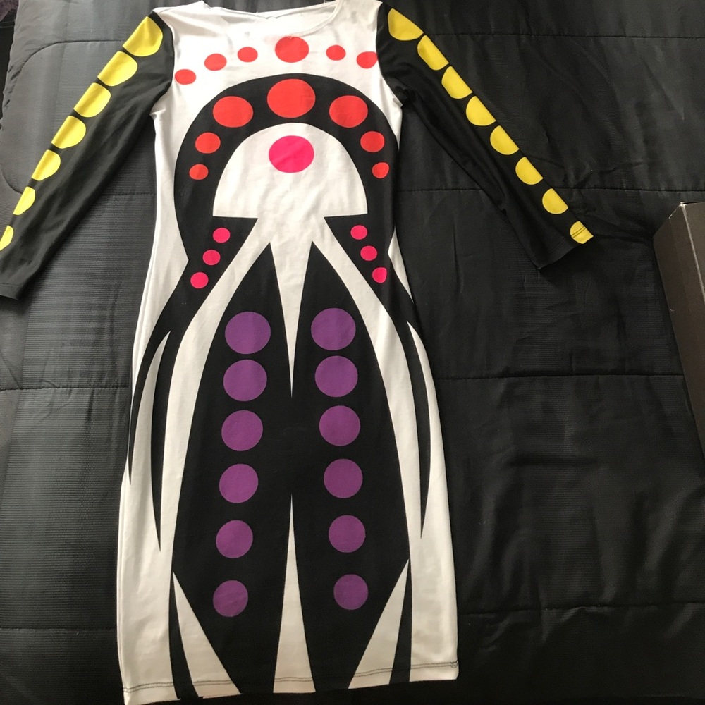 Cute colorful dress only been wore twice