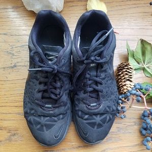 🖤Black NIKE free🖤size 7🖤great conditon!