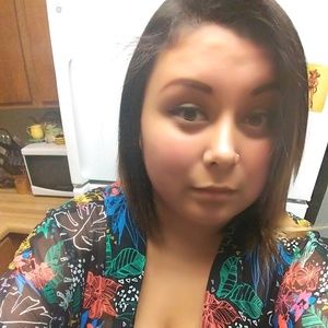 Meet your Posher, Raquel