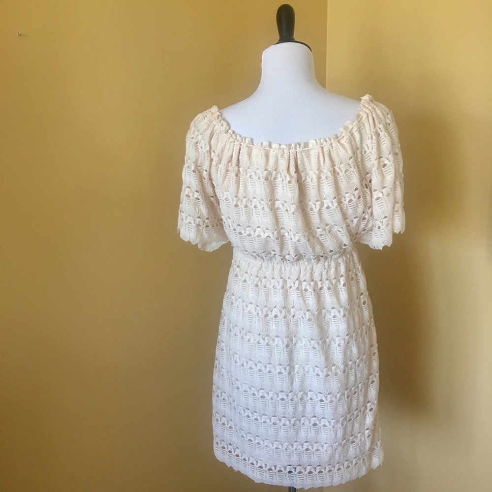 Dress - Picture 3 of 4