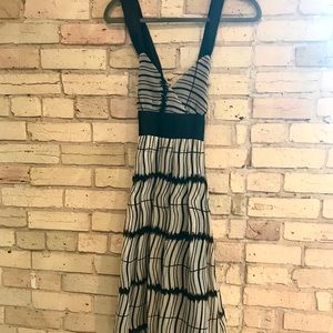 Midi black and white Forever 21 dress