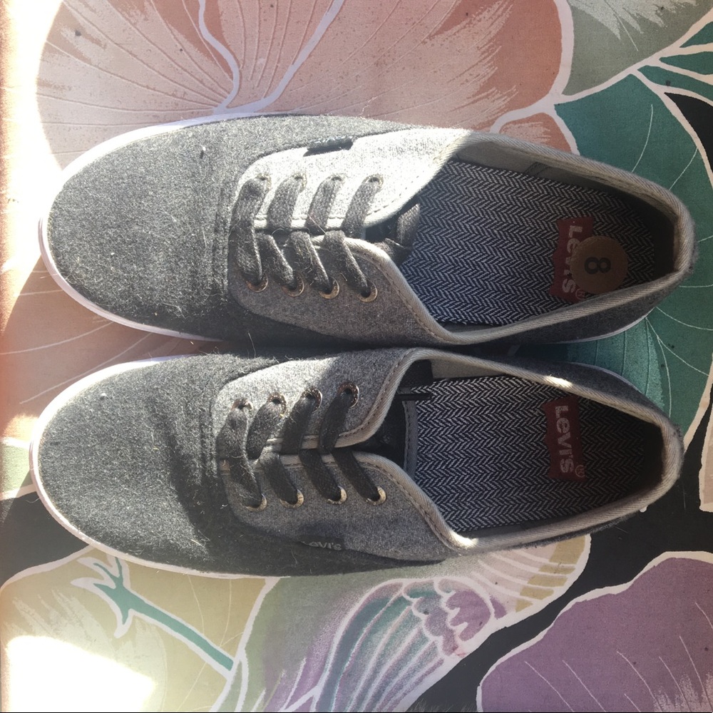 Gray and black Levi's worn only once