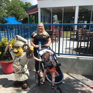 Meet your Posher, Cassandra