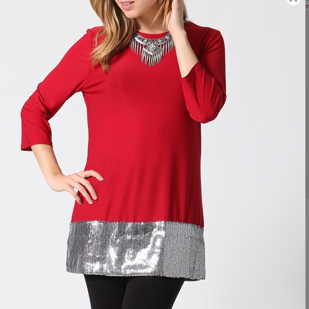 ❤️ Red tunic with sequins trim