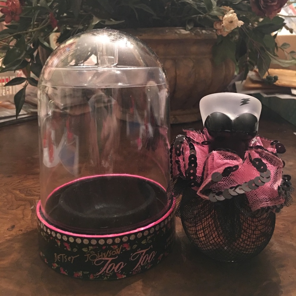 Betsey Johnson Too Too