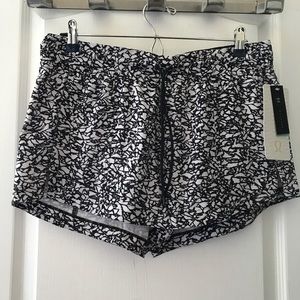 Lululemon Breakaway Short