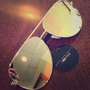 Brand New With Tags QUAY High Key, Gold on Hold