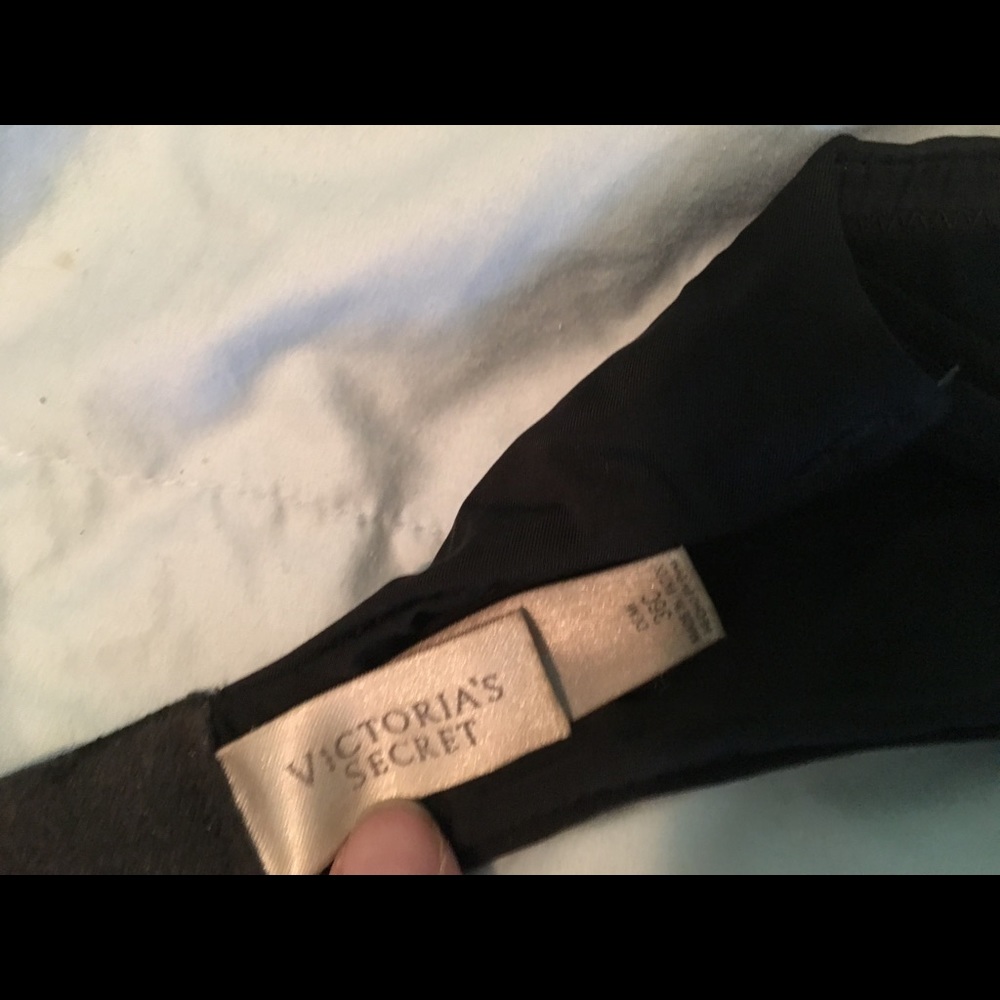 Vs bra - Picture 2 of 2