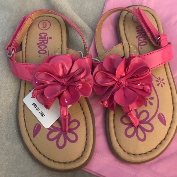 NWT 3t girls skirt and t shirt with size 9sandals - Picture 2 of 4