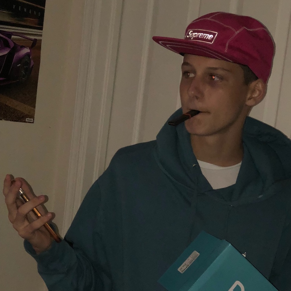 Meet your Posher, Ethan