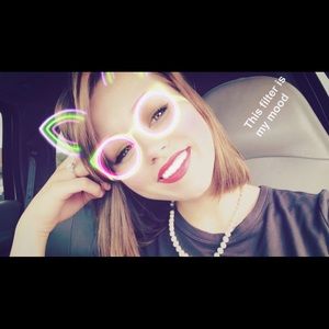 Meet your Posher, Danielle