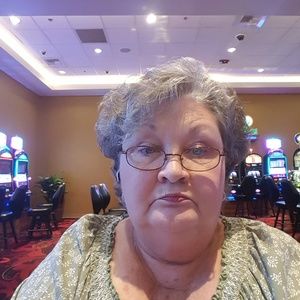 Meet your Posher, Virginia