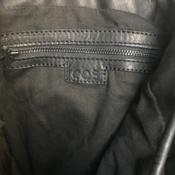 COS black drawstring backpack - Picture 4 of 6