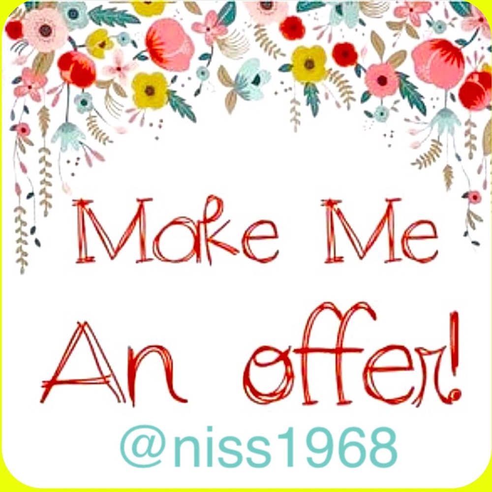 Make me an Offer!! Bundle & Save!❤️