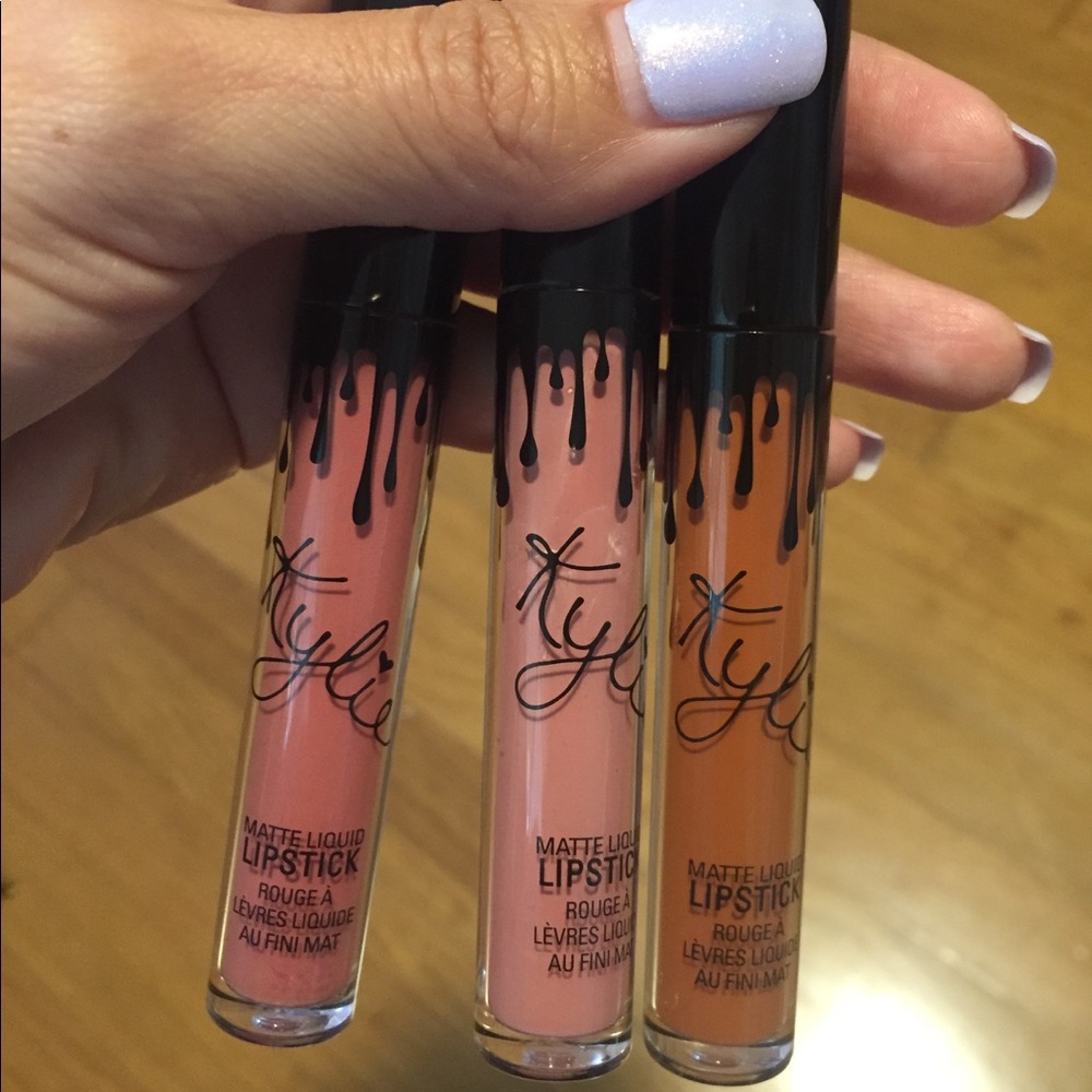 Kylie Jenner liquid lipstick bundle