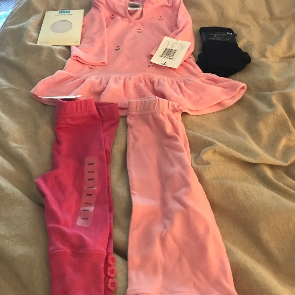 Bundle of NWT 3-6 mos girl clothes - Picture 1 of 1