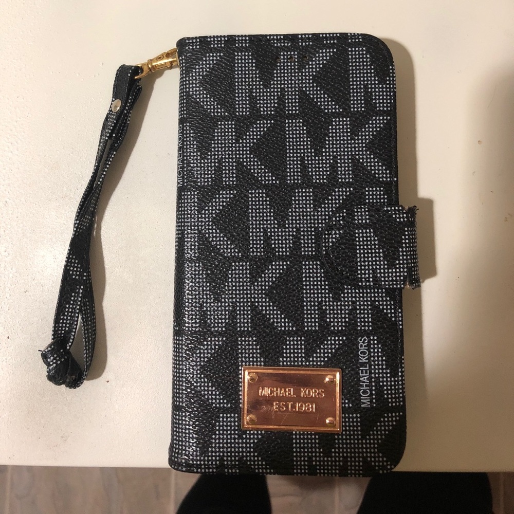 Michael Kors Wristlet for iPhone 6S Plus