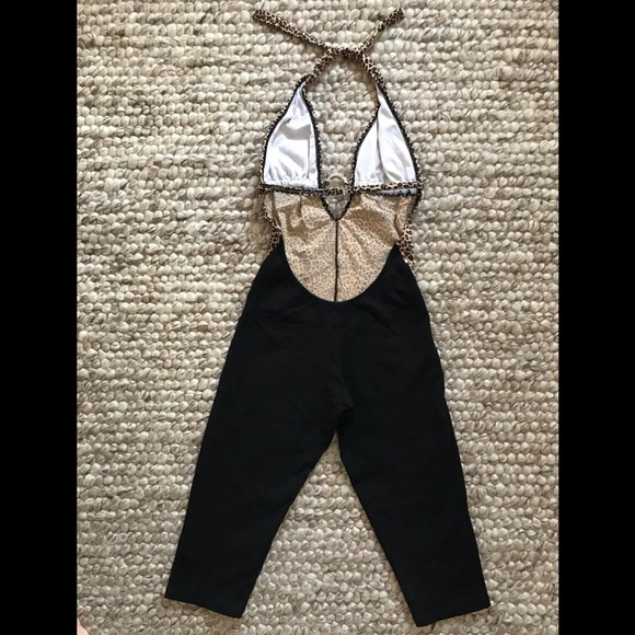 Backless one piece - Picture 4 of 6